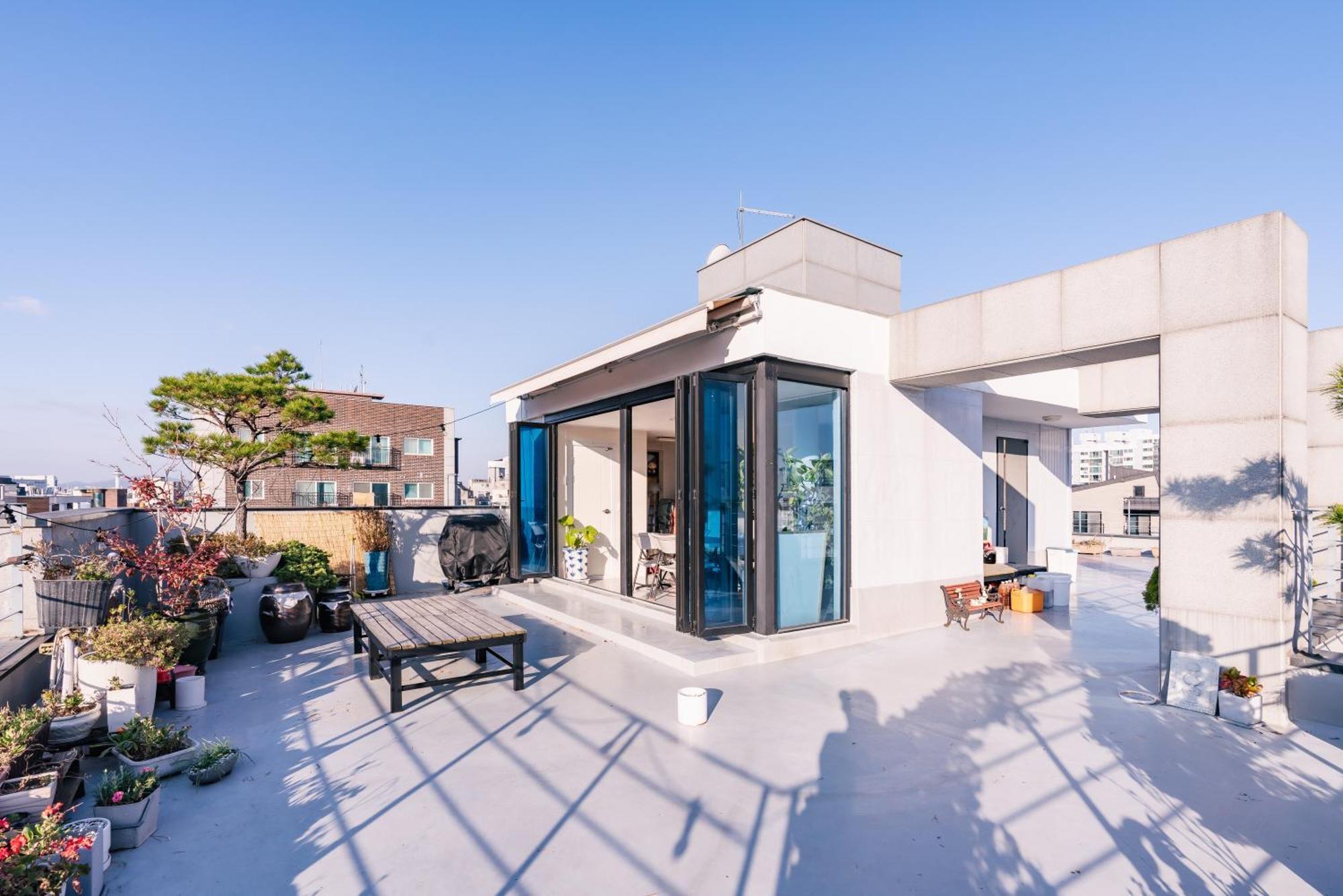 Staylim - Botanic Park, Airport Apartment