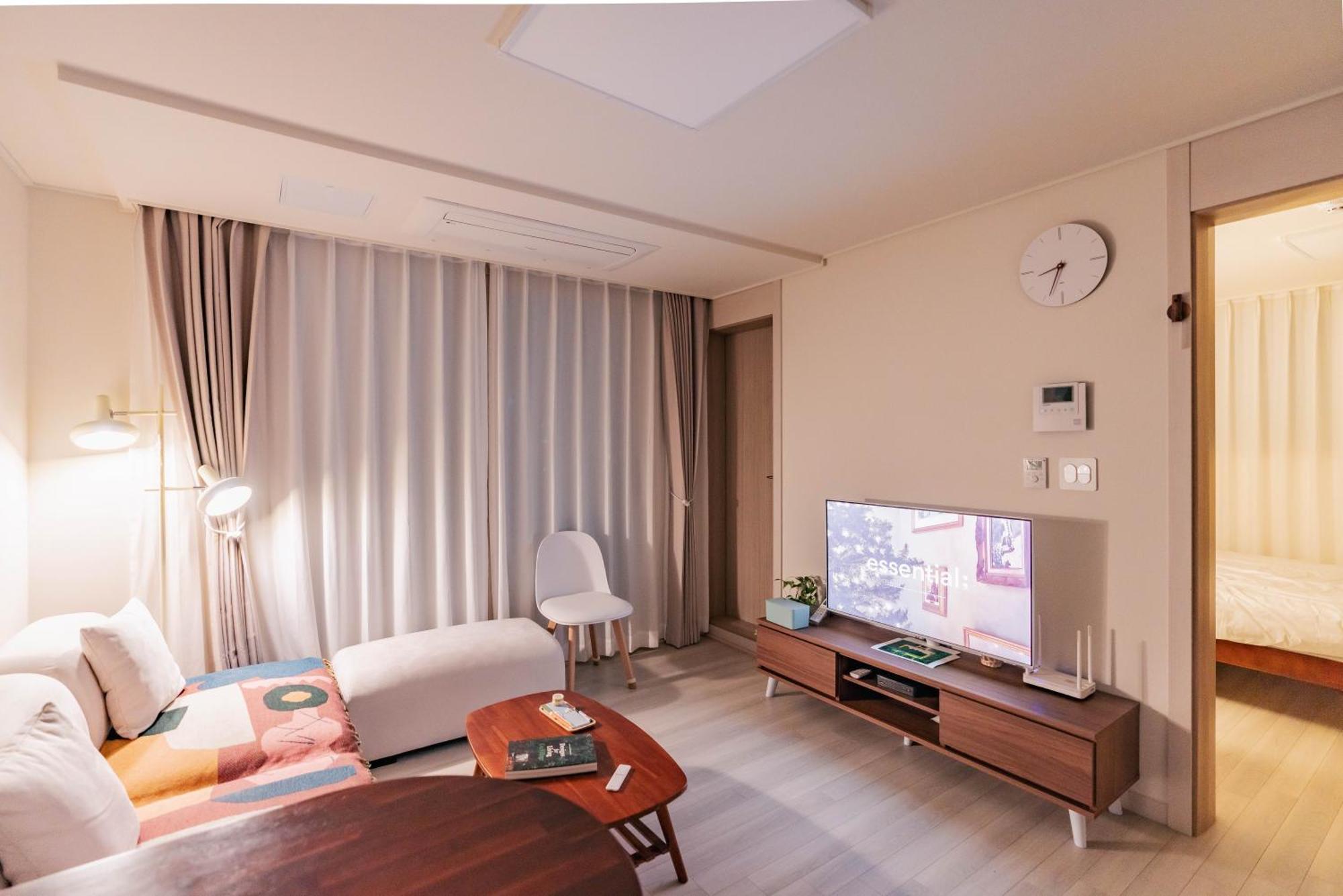 Apartment Staylim - Botanic Park, Airport